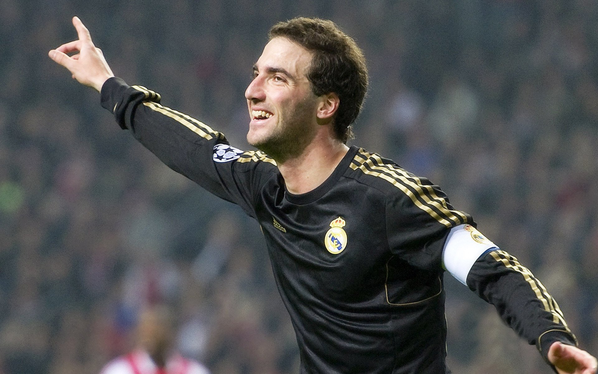 巴塞罗那遭遇突袭,陷入欧冠困境,巴塞罗那足球俱乐部欧冠